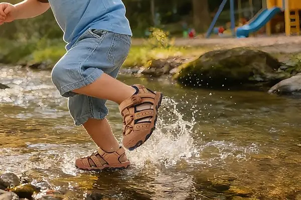 Kids' Sandals